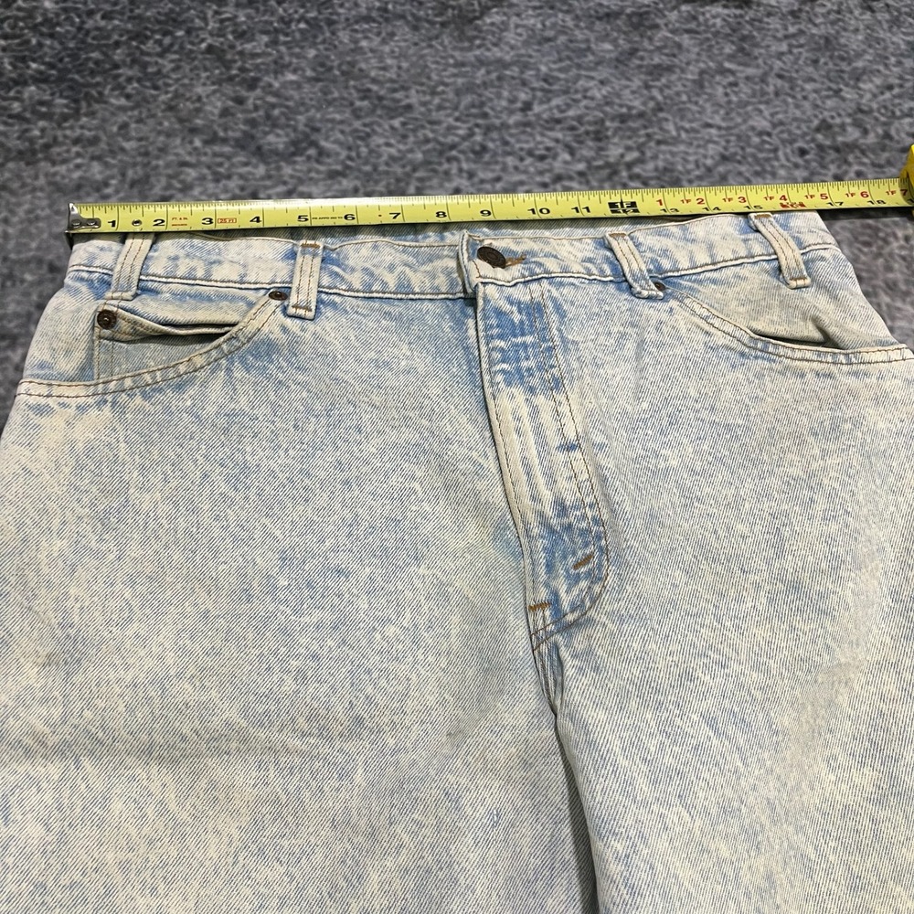 Levi's - Picture 9 of 16